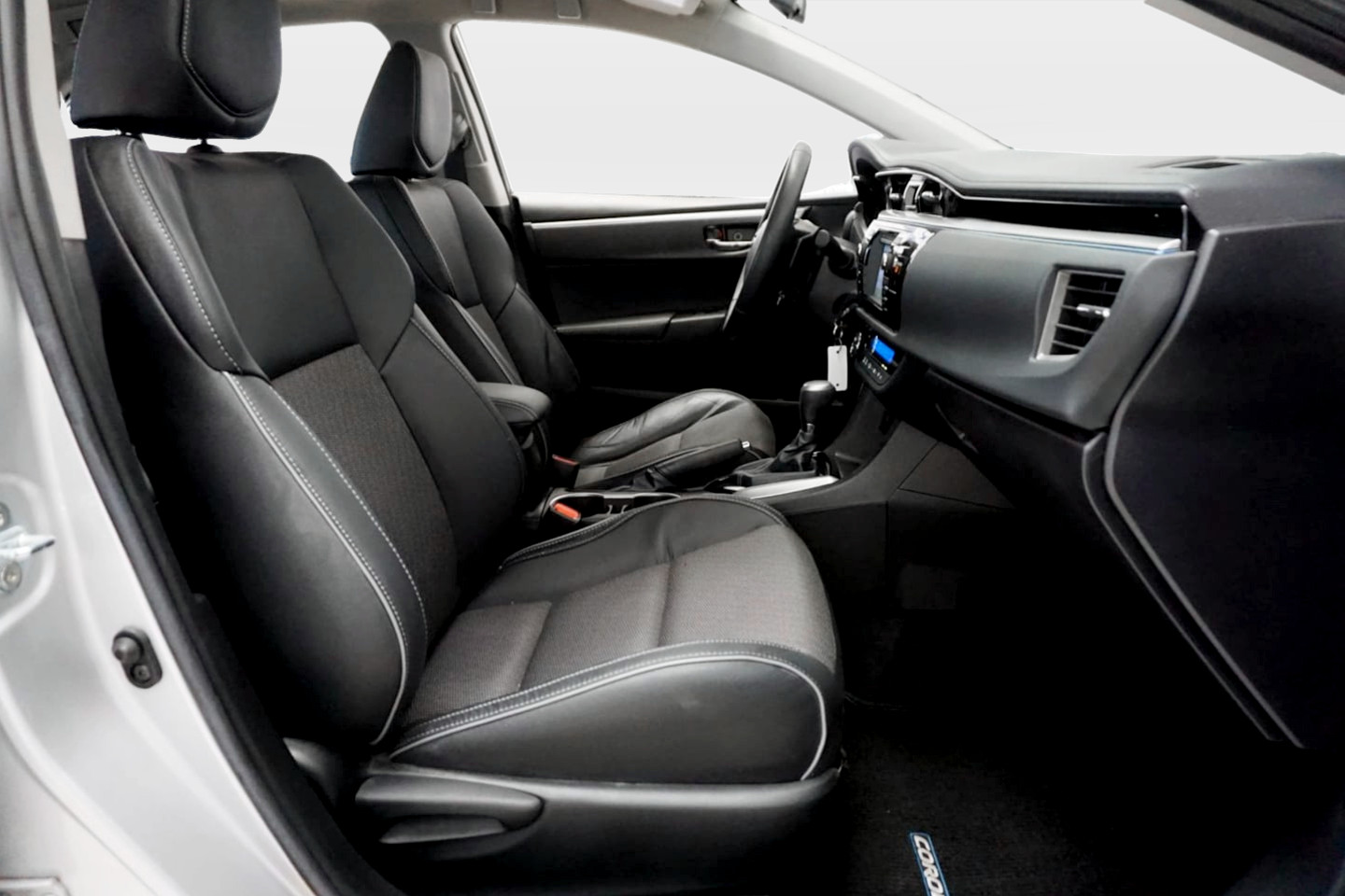 2016 Toyota Corolla S - Photo 19