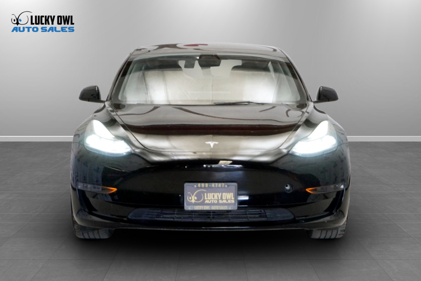 View vehicle photo 2