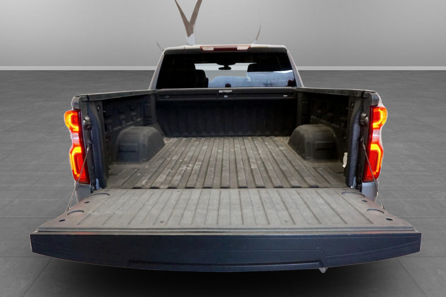 Photo 20 of this Chevrolet Silverado 1500 LTD