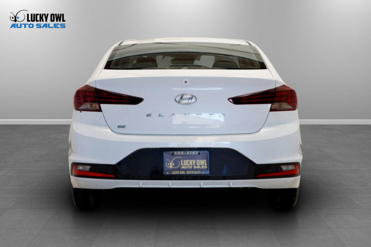 Photo 6 of this Hyundai Elantra