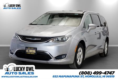 2017 Chrysler Pacifica Hybrid Touring Plus
