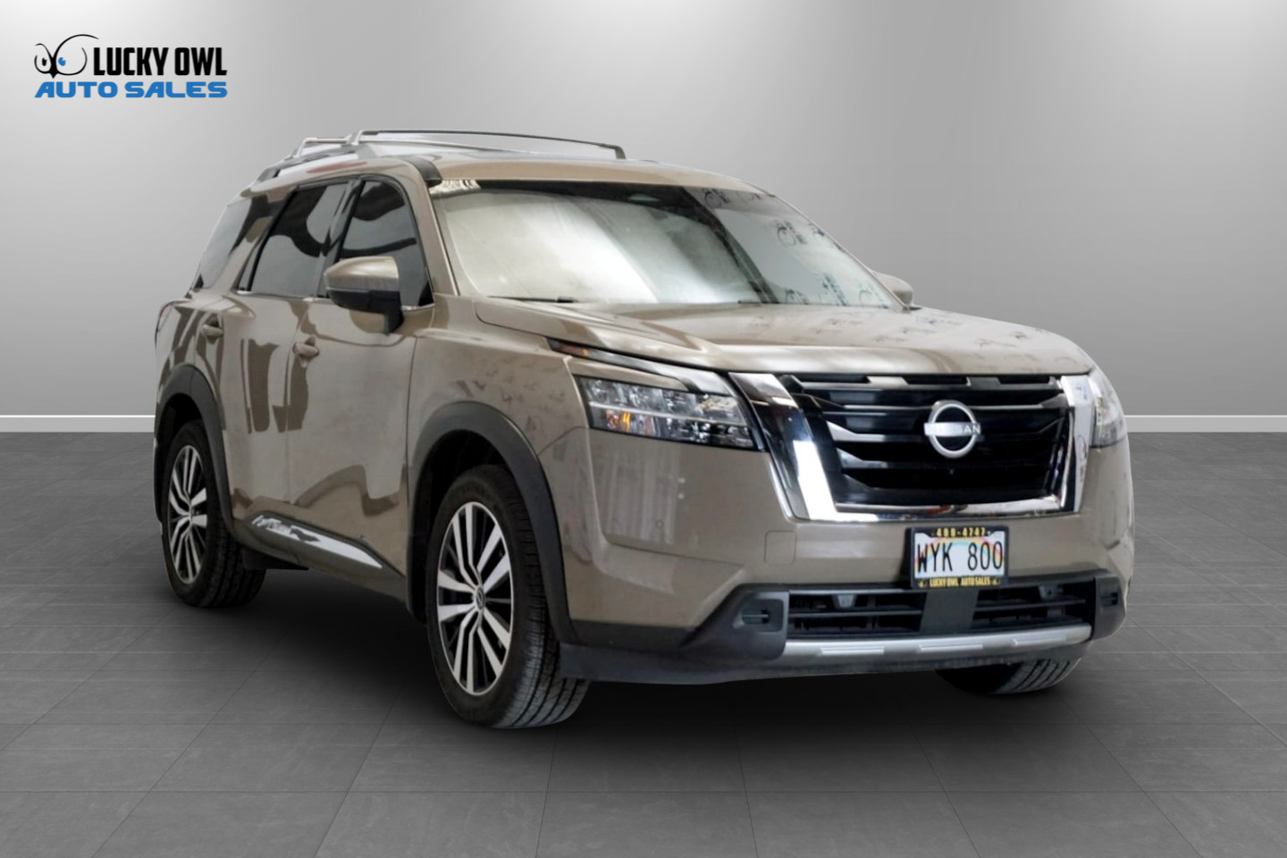 Photo 2 of this Nissan Pathfinder