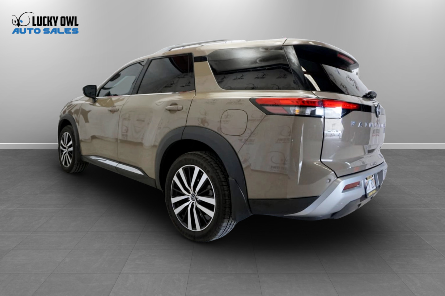 Photo 7 of this Nissan Pathfinder