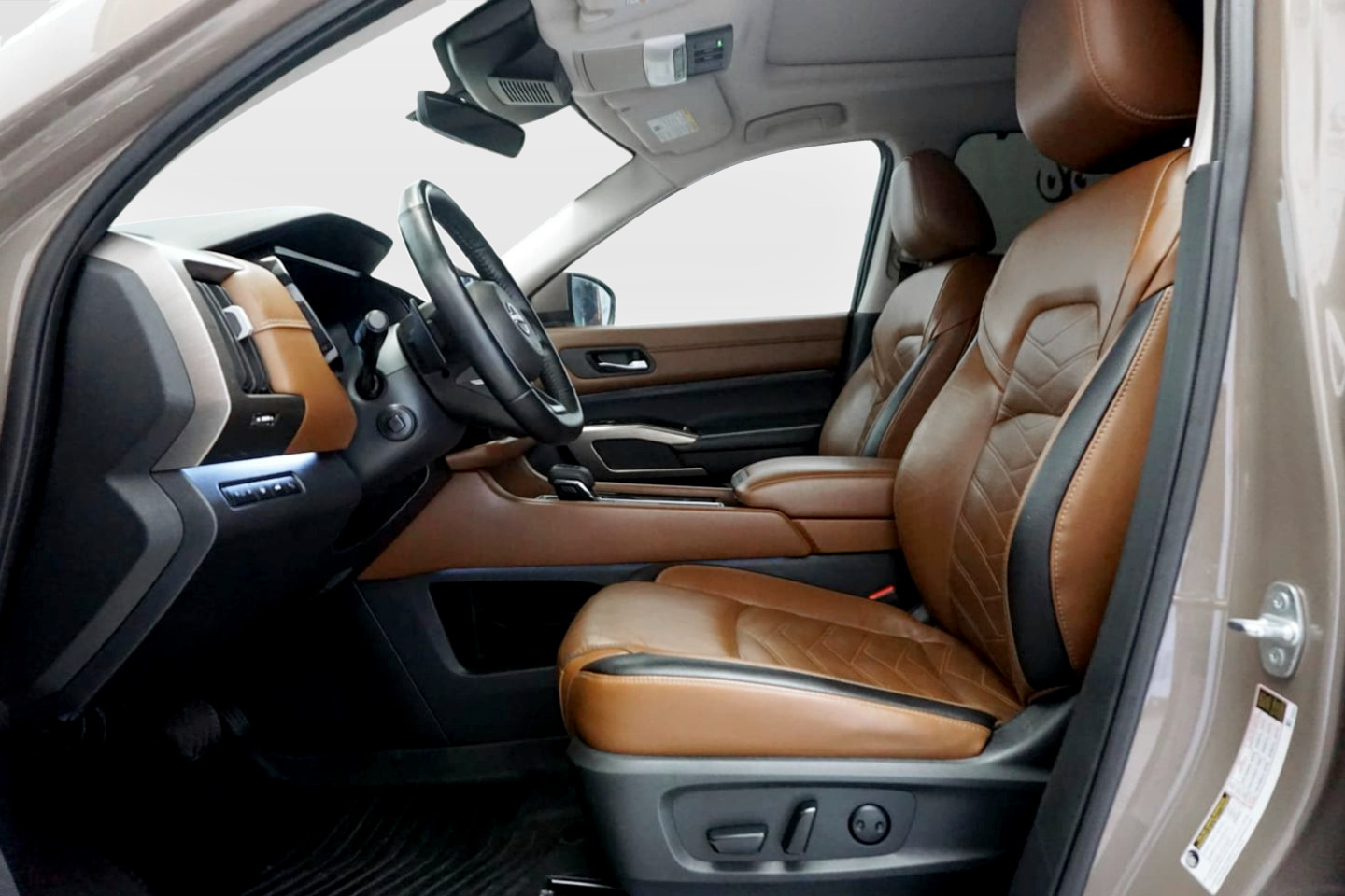 Photo 9 of this Nissan Pathfinder