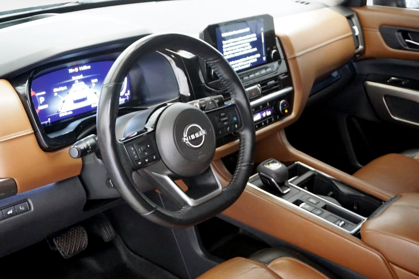 Photo 11 of this Nissan Pathfinder
