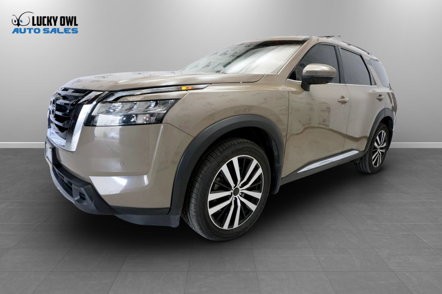 Photo 30 of this Nissan Pathfinder