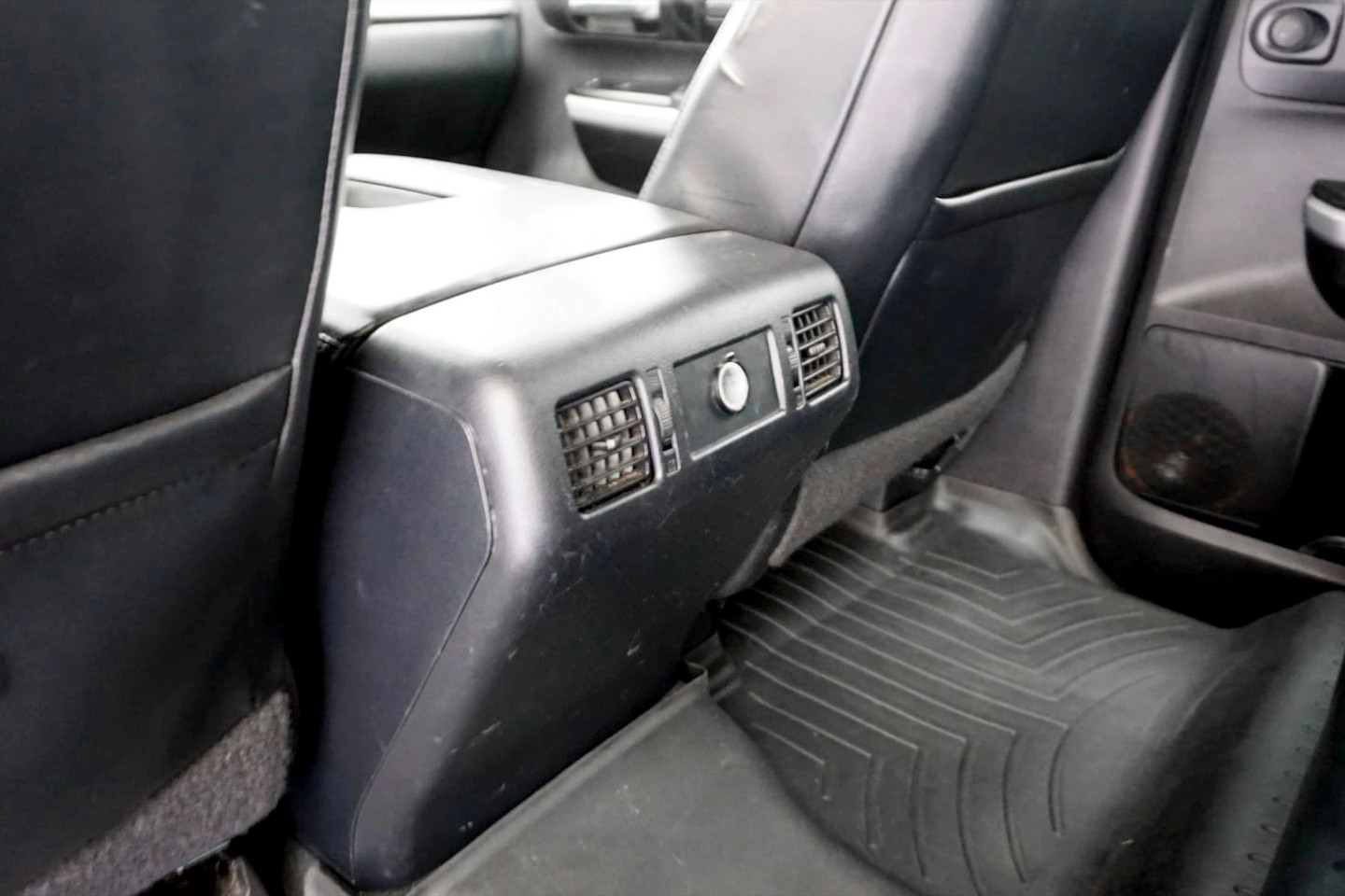 Photo 21 of this Toyota Tundra 4WD