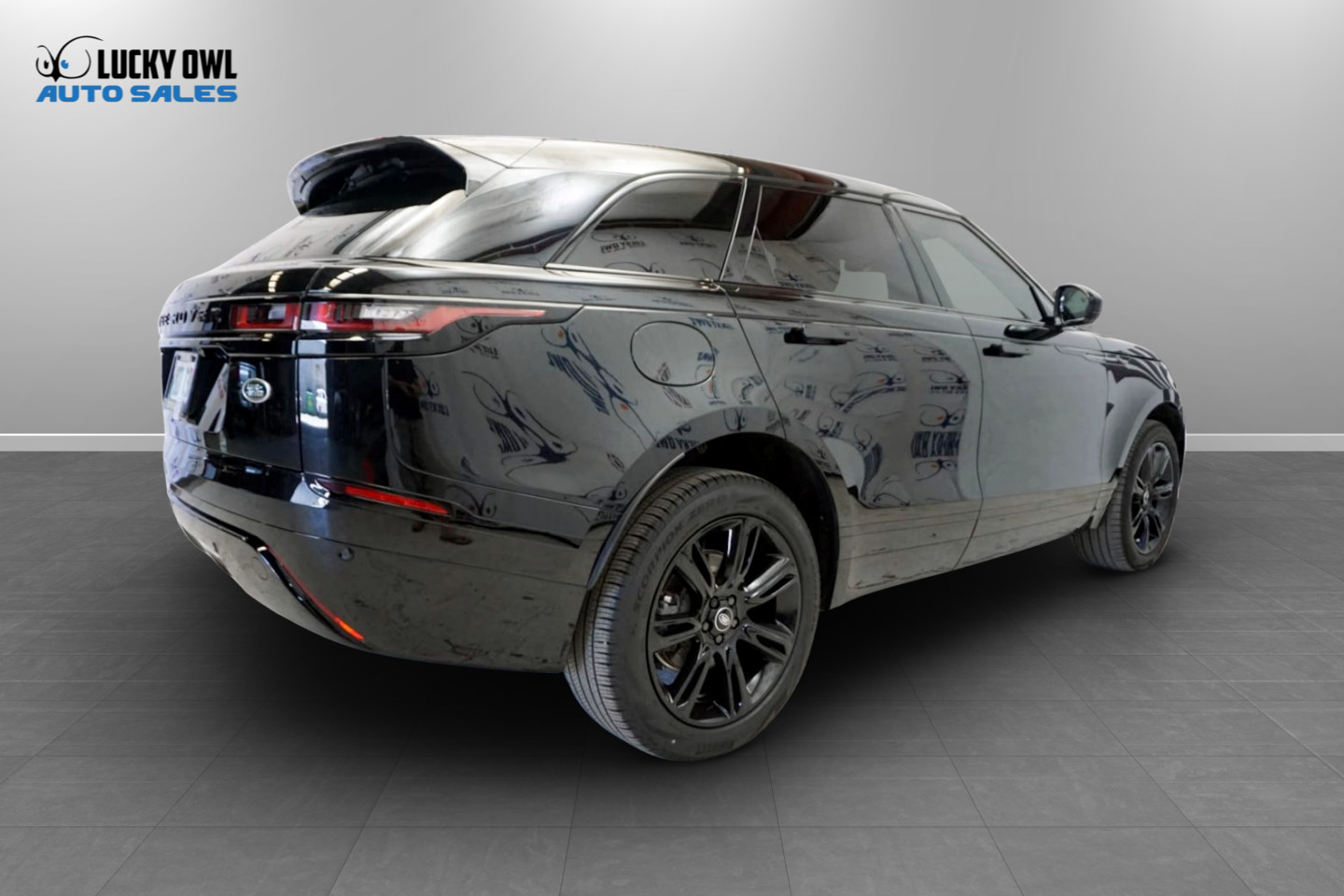 Photo 10 of this Land Rover Range Rover Velar