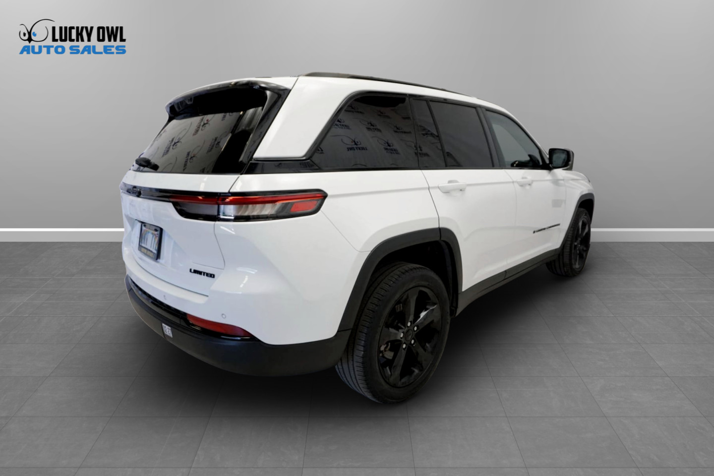 Photo 10 of this Jeep Grand Cherokee