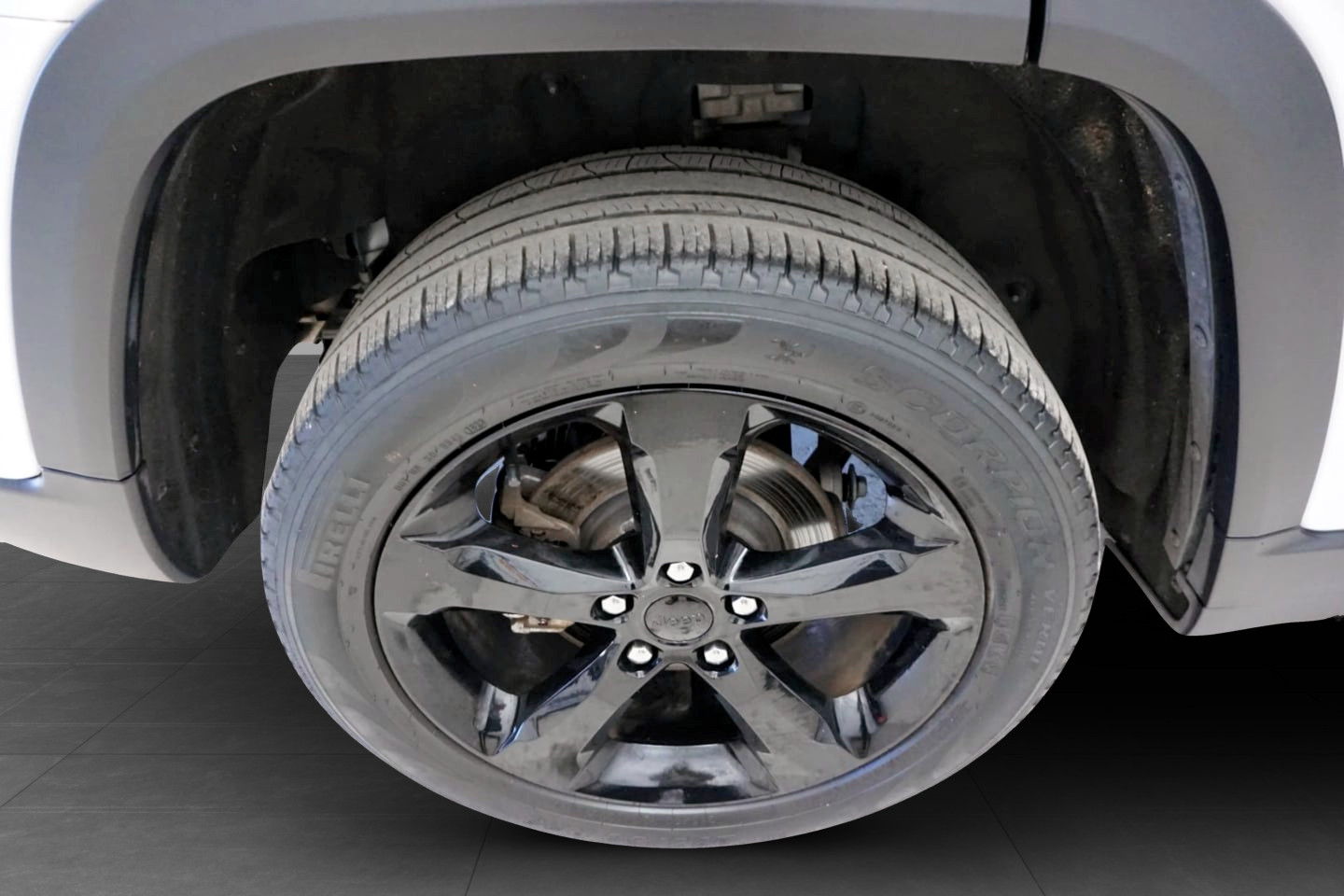 Photo 26 of this Jeep Grand Cherokee