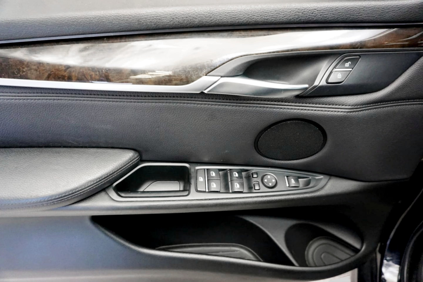 Photo 11 of this BMW X5