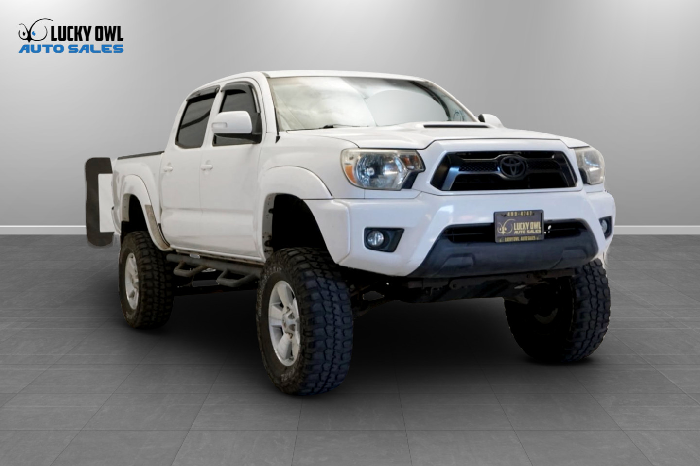Photo 2 of this Toyota Tacoma