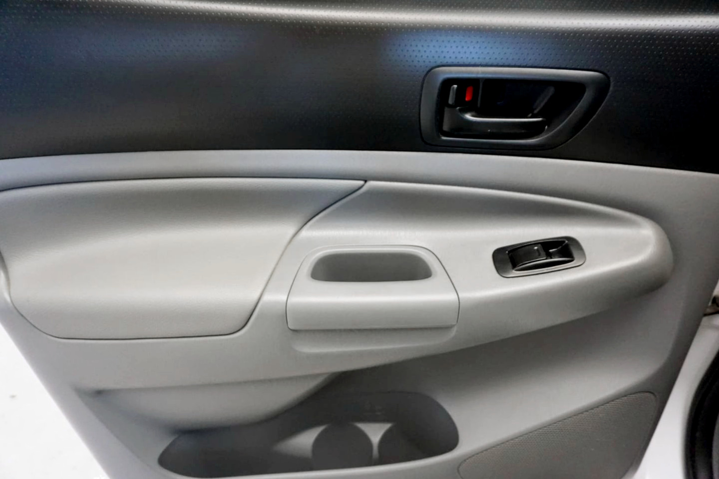 Photo 16 of this Toyota Tacoma