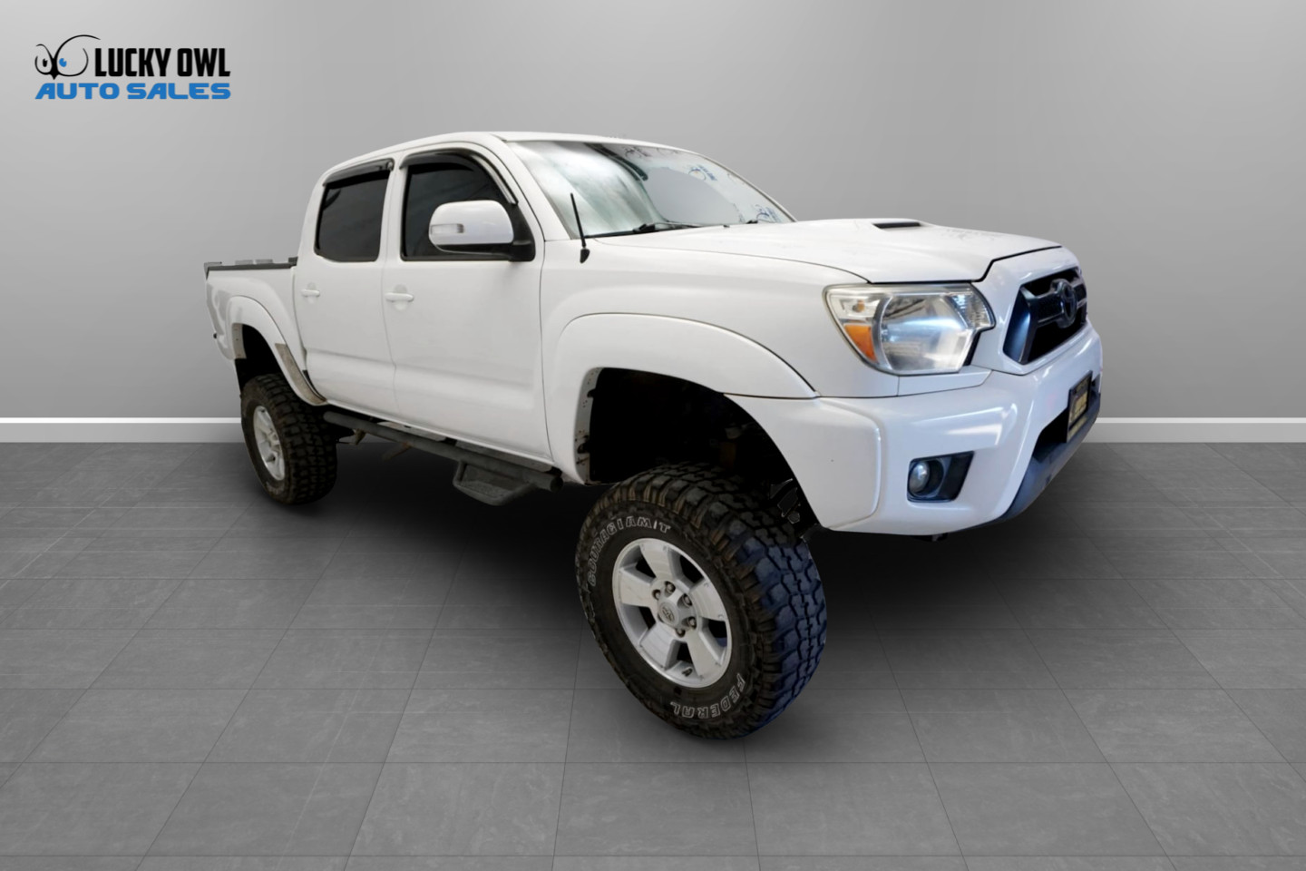 Photo 4 of this Toyota Tacoma