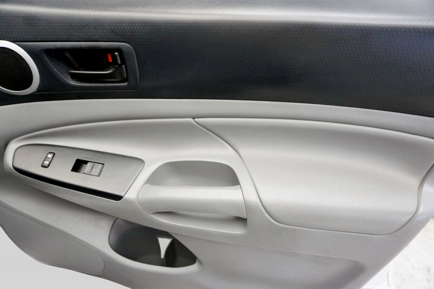 Photo 26 of this Toyota Tacoma