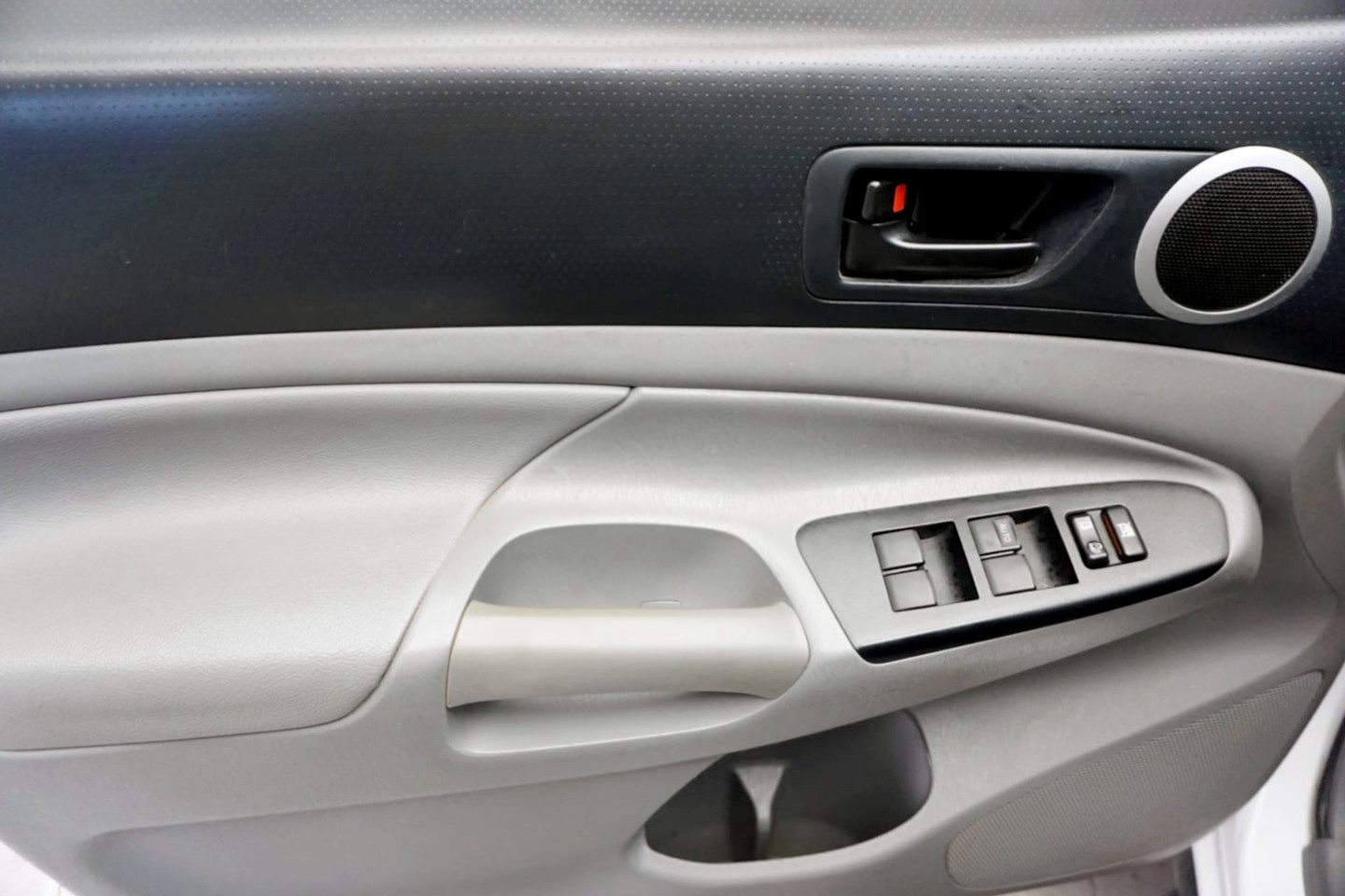 Photo 13 of this Toyota Tacoma