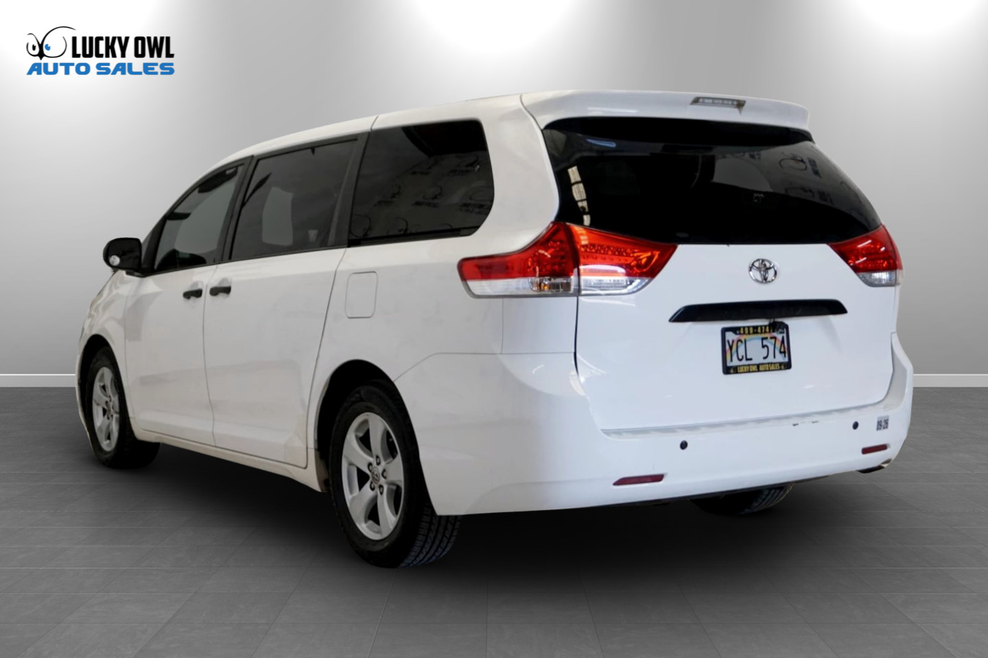 Photo 4 of this Toyota Sienna