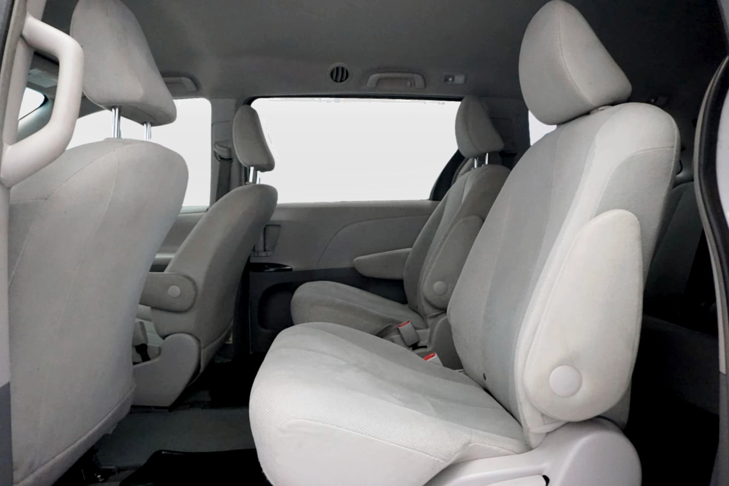 Photo 13 of this Toyota Sienna
