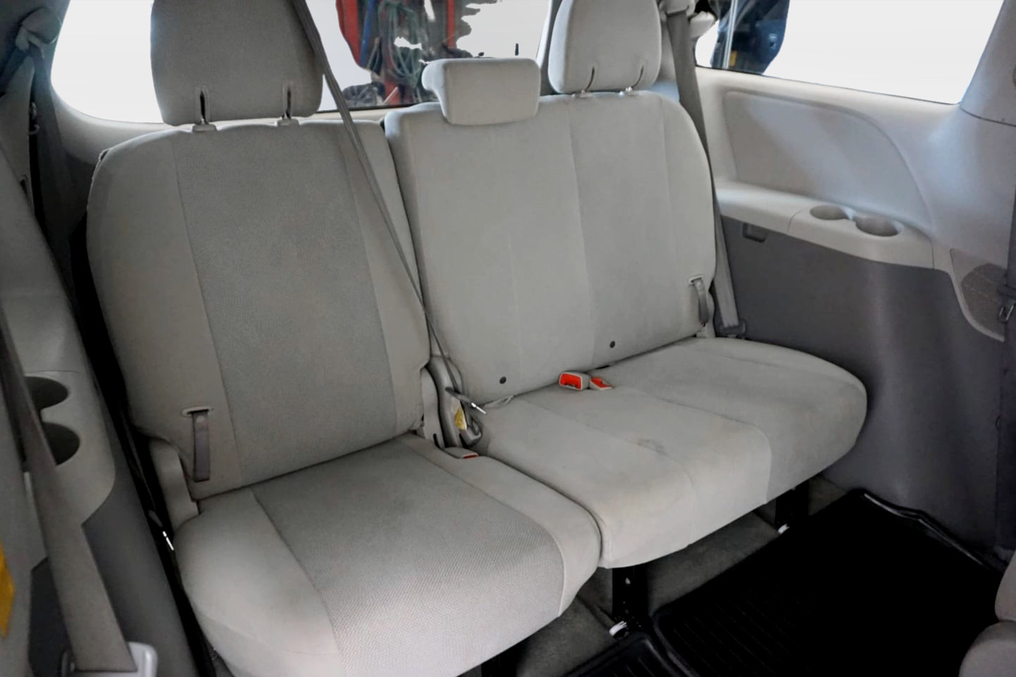 Photo 17 of this Toyota Sienna