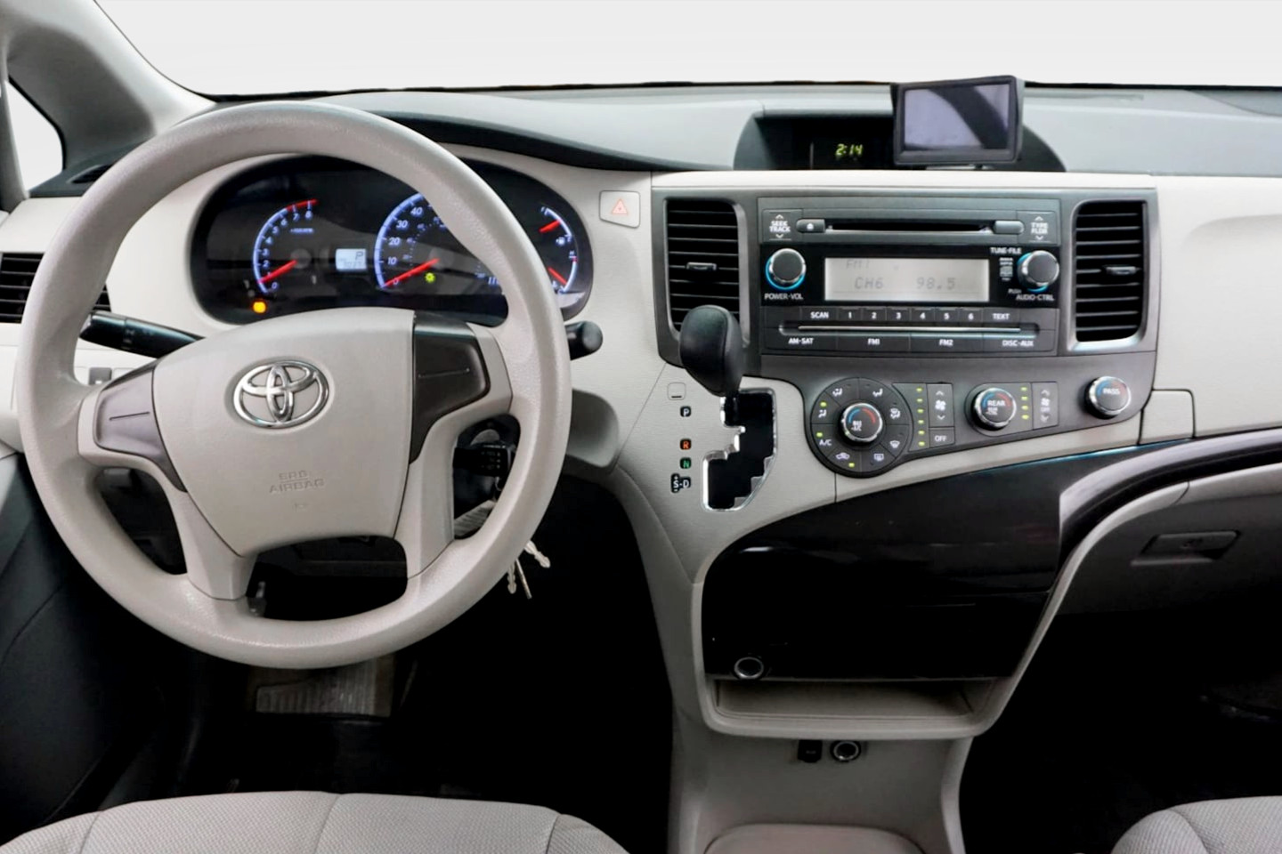 Photo 22 of this Toyota Sienna
