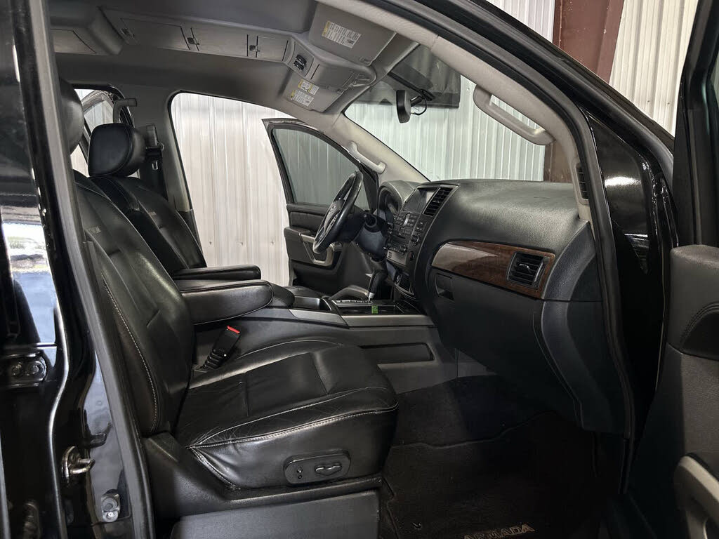2015 Nissan Armada Platinum photo 9