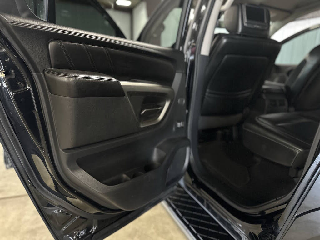2015 Nissan Armada Platinum photo 23