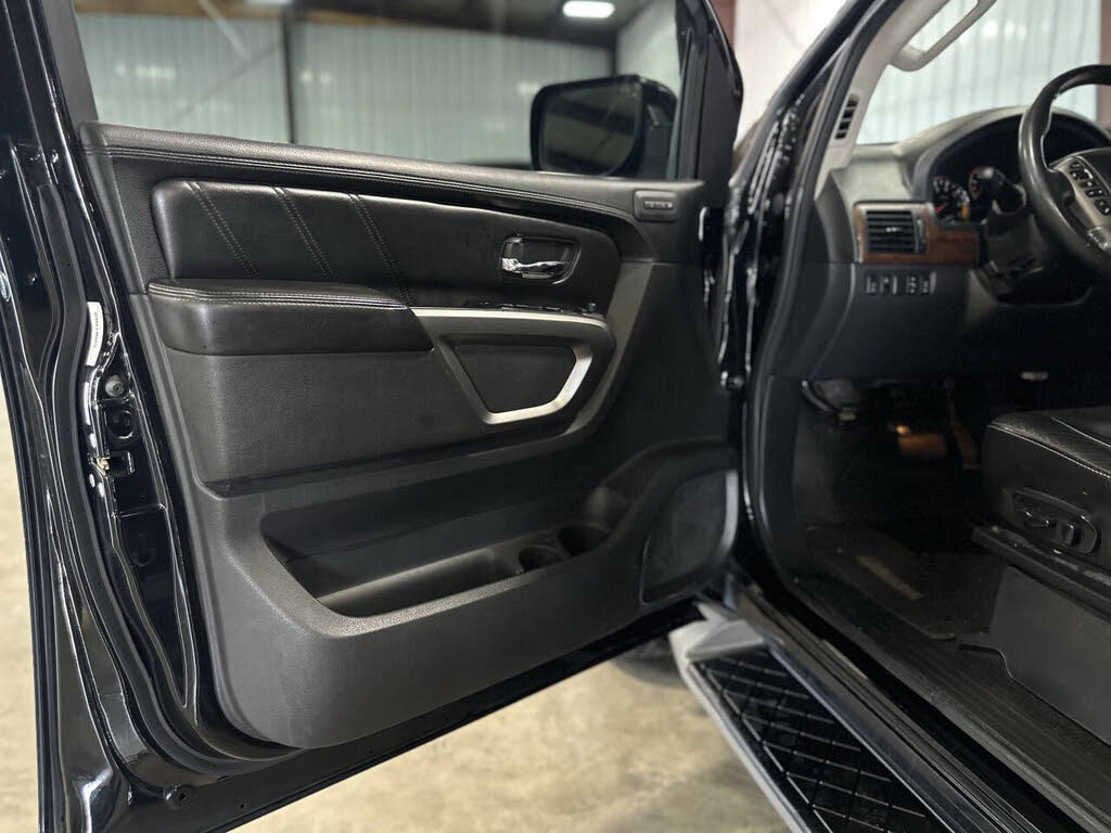 2015 Nissan Armada Platinum photo 25