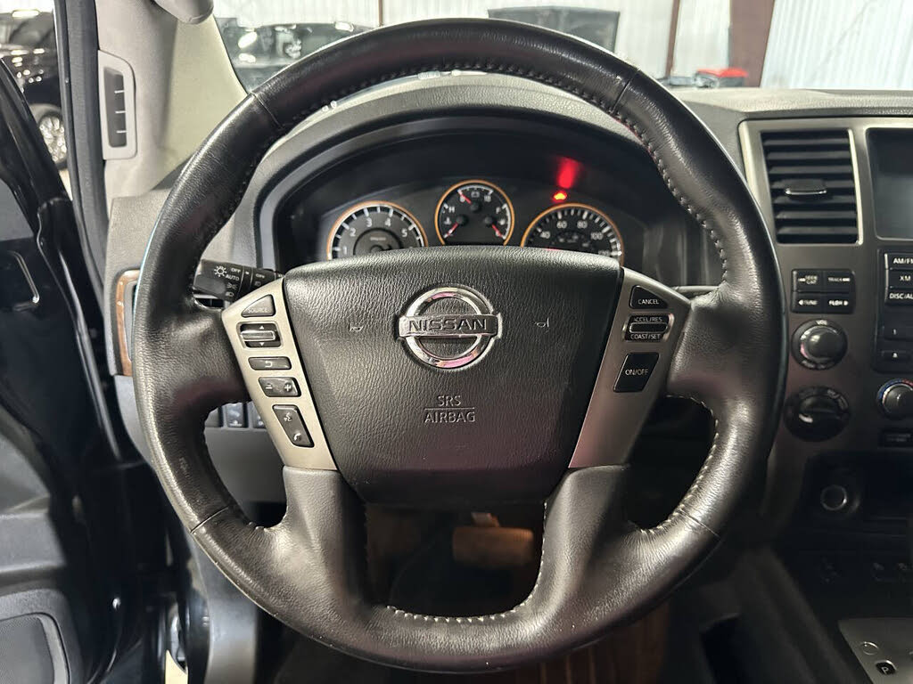 2015 Nissan Armada Platinum photo 2
