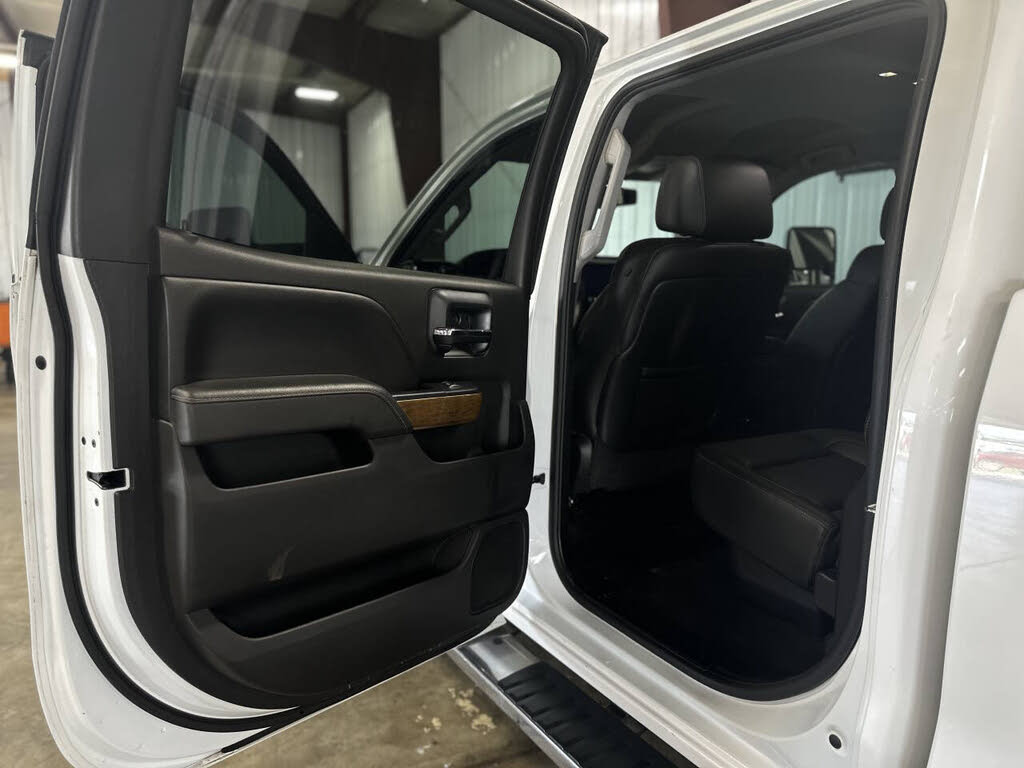 2015 Chevrolet Silverado 2500HD LTZ photo 11