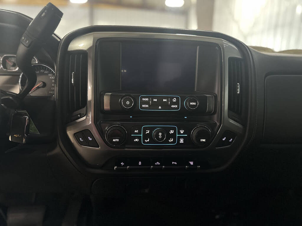 2015 Chevrolet Silverado 2500HD LTZ photo 19
