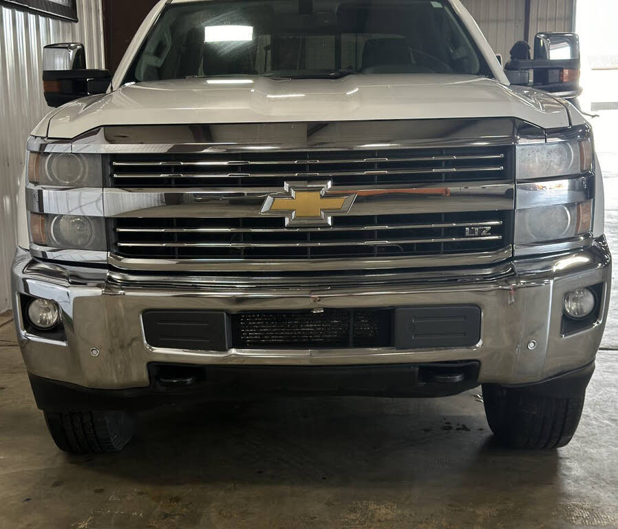 2015 Chevrolet Silverado 2500HD LTZ photo 25