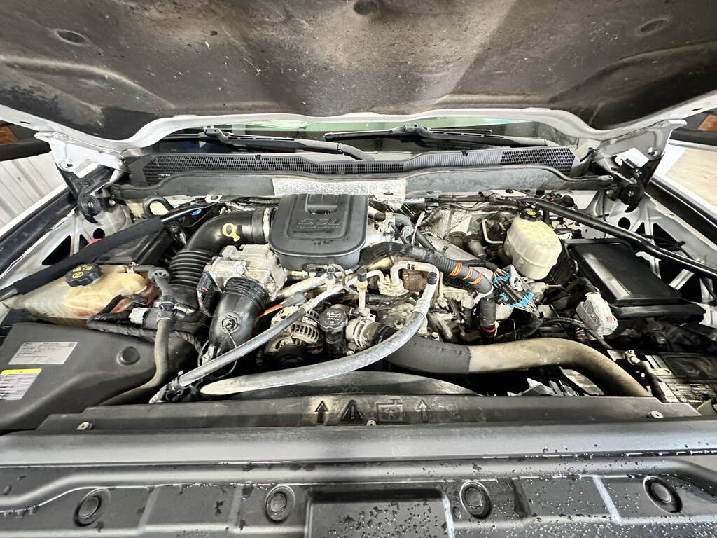 2015 Chevrolet Silverado 2500HD LTZ photo 2
