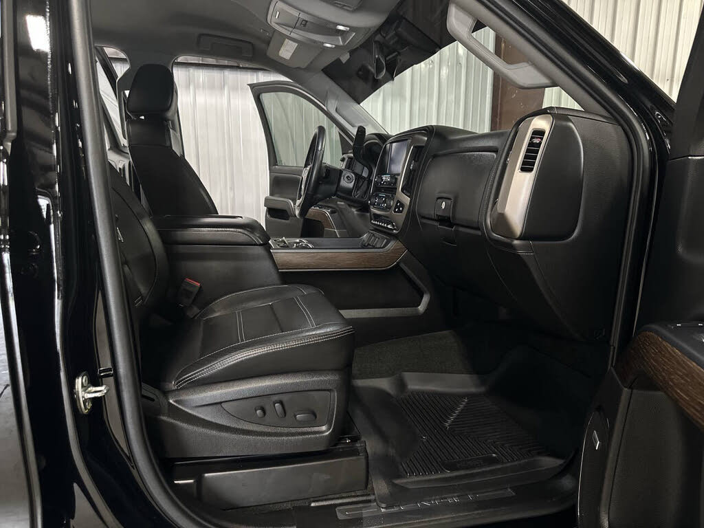 2017 Gmc Sierra Denali photo 38