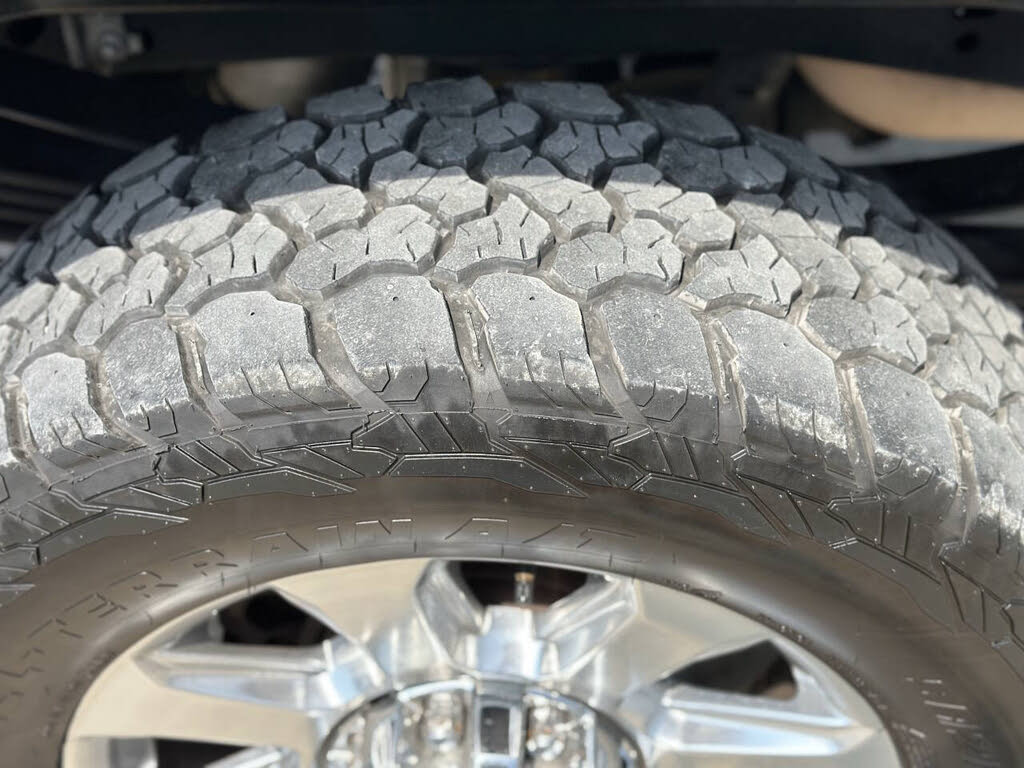 2019 Ford F-350 Platinum photo 2