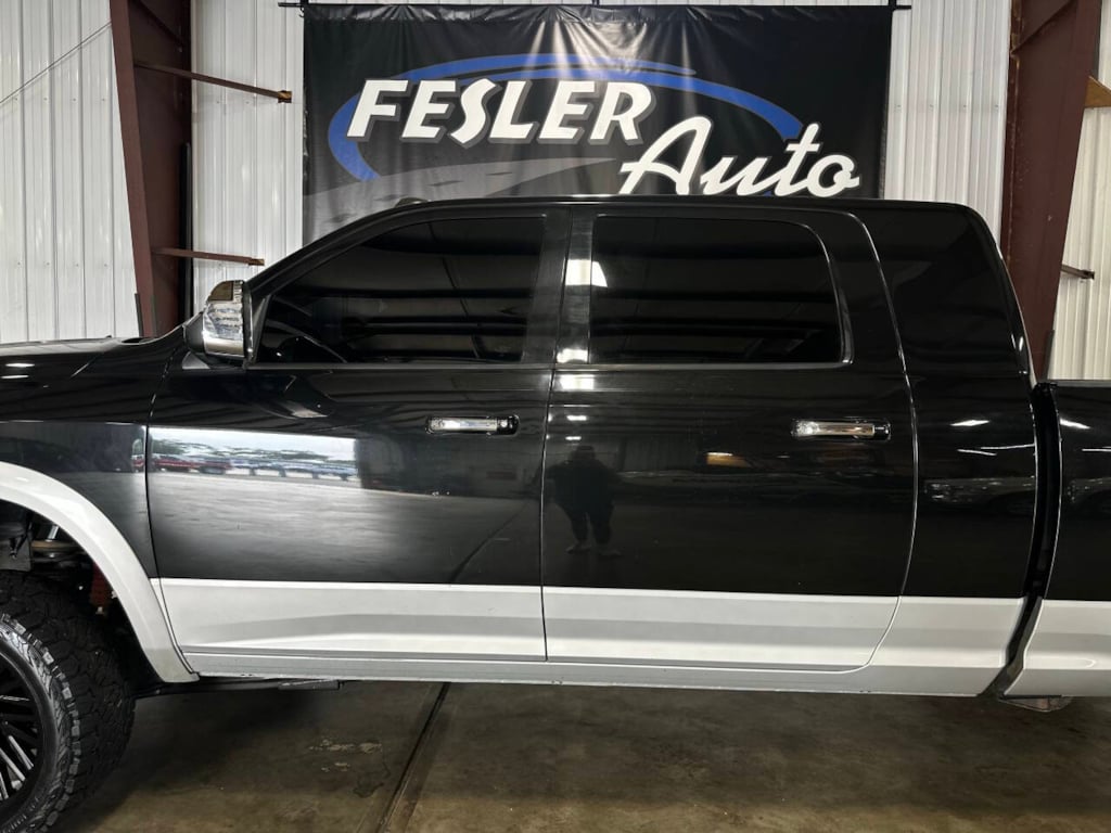 2015 Ram 2500 Laramie photo 14
