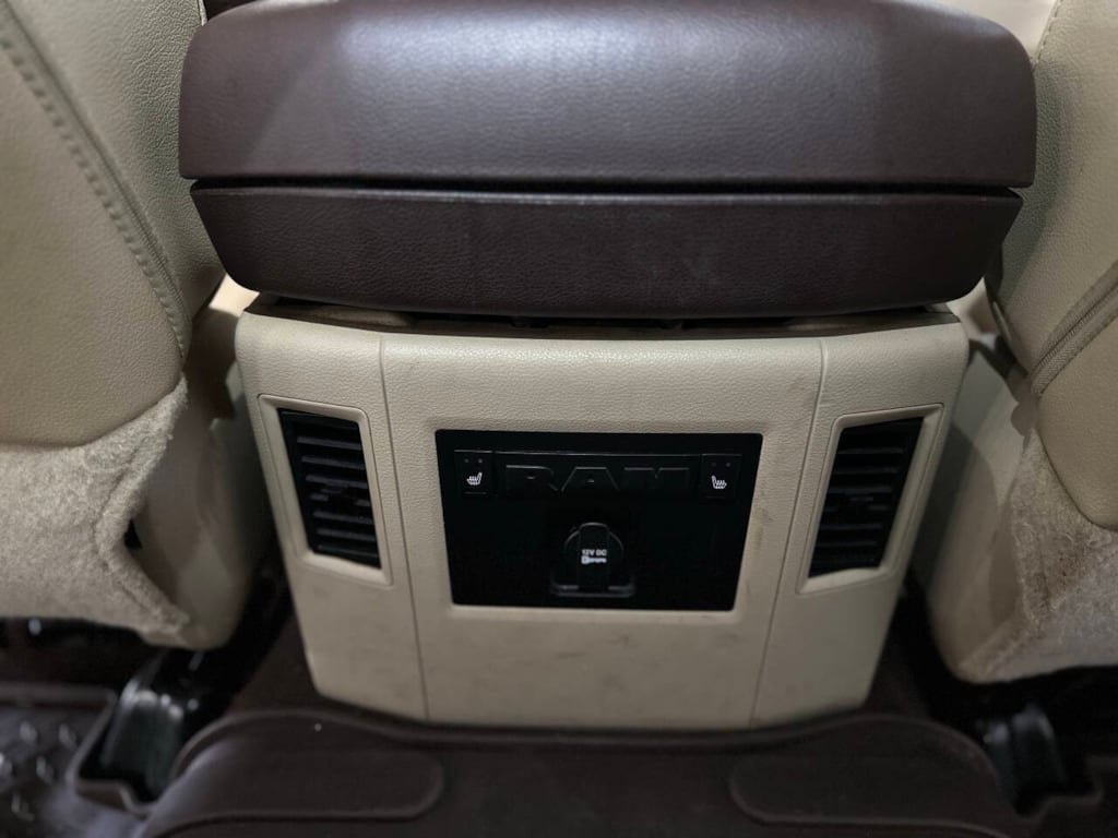 2015 Ram 2500 Laramie photo 30