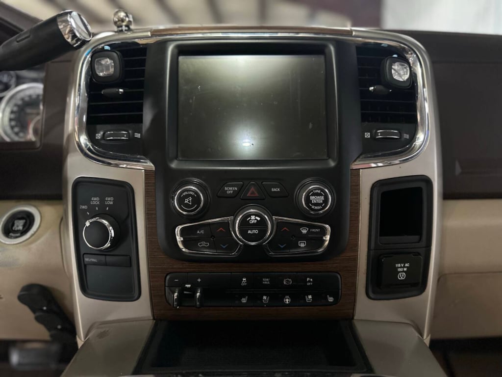 2015 Ram 2500 Laramie photo 32