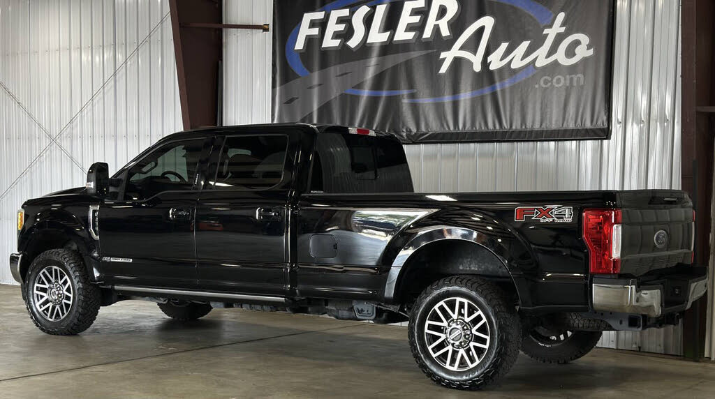 2017 Ford F-250 Lariat photo 3