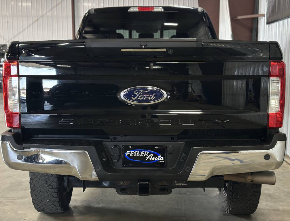 2017 Ford F-250 Lariat photo 11
