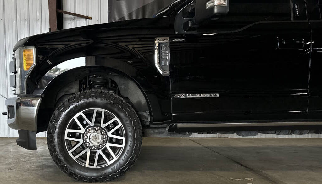 2017 Ford F-250 Lariat photo 13