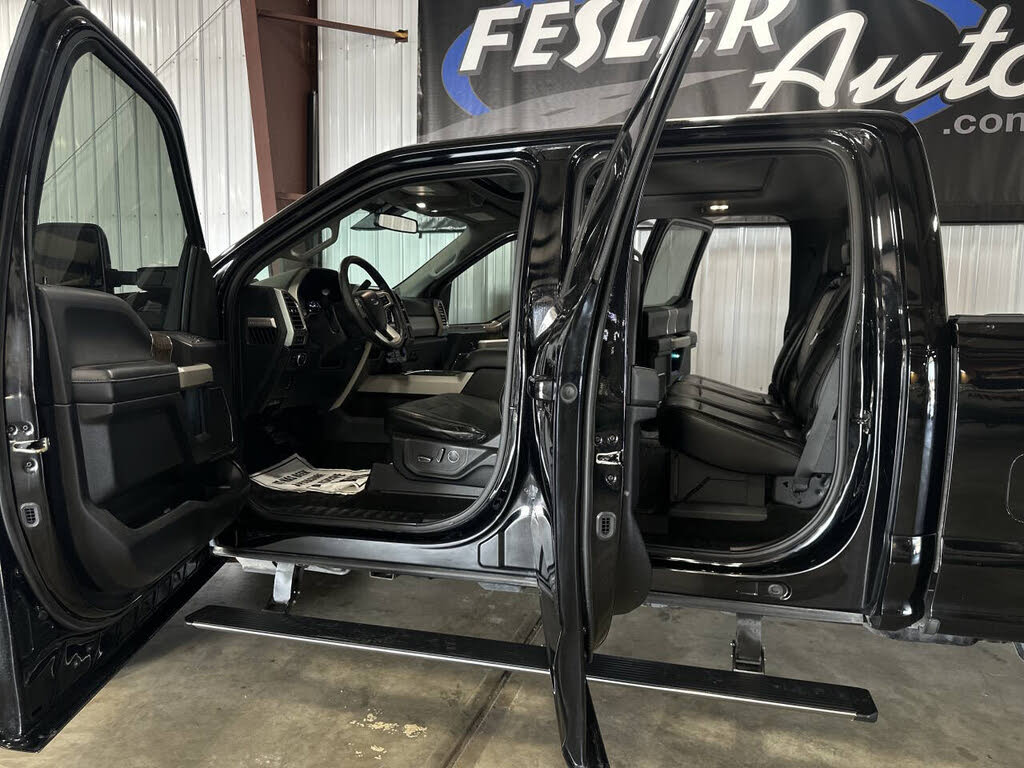 2017 Ford F-250 Lariat photo 14