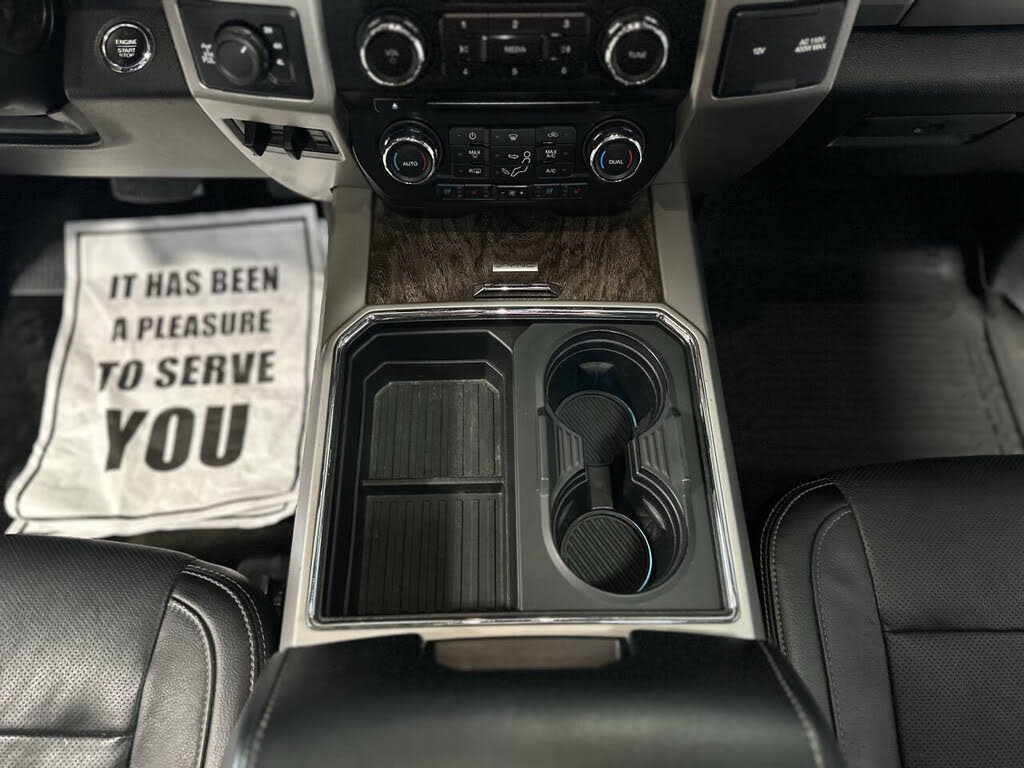 2017 Ford F-250 Lariat photo 18