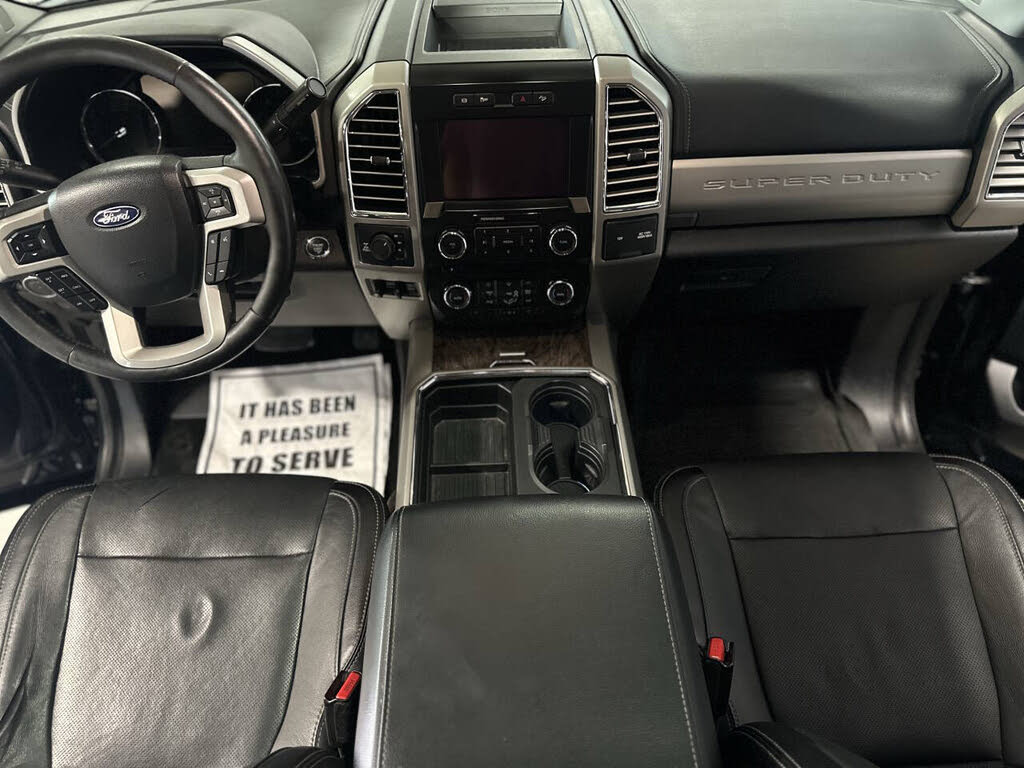 2017 Ford F-250 Lariat photo 24