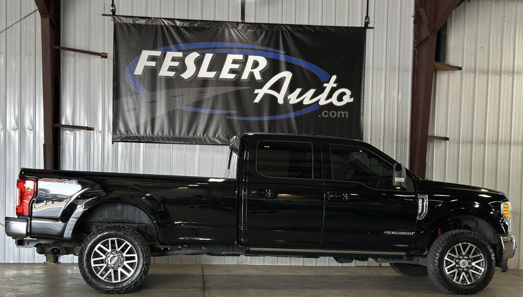 2017 Ford F-250 Lariat photo 28