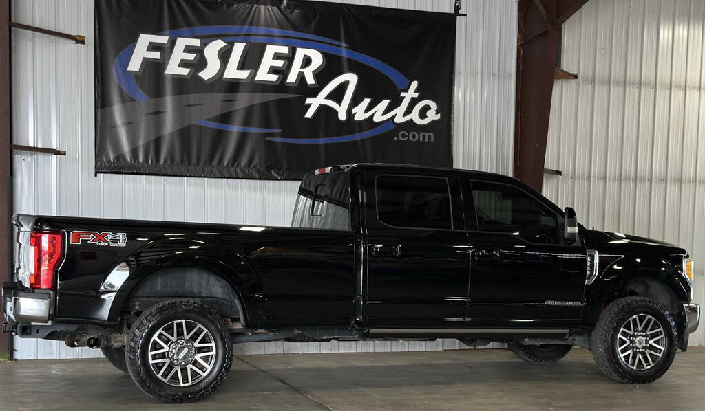 2017 Ford F-250 Lariat photo 33