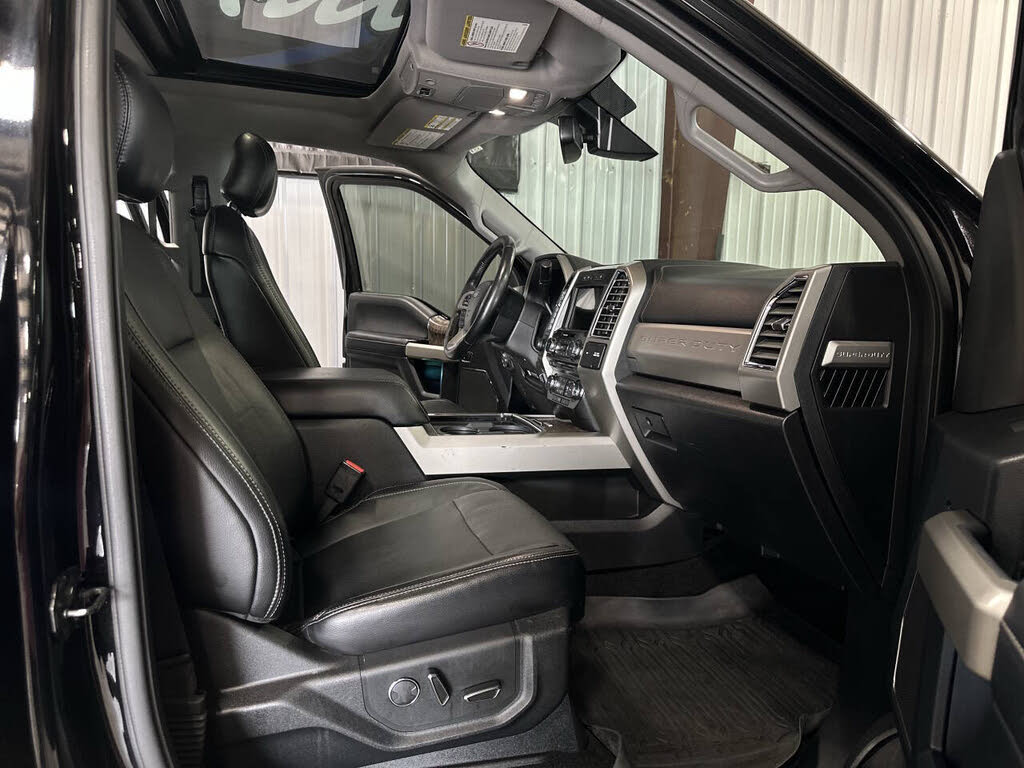 2017 Ford F-250 Lariat photo 37