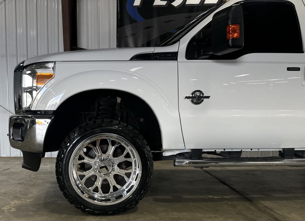 2014 Ford F-350 Lariat photo 4