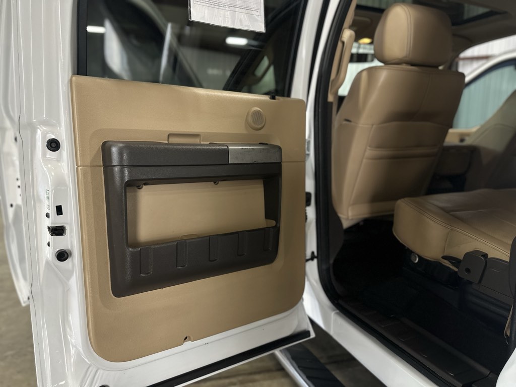 2014 Ford F-350 Lariat photo 6