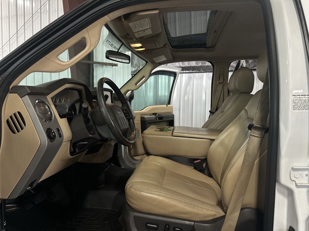 2014 Ford F-350 Lariat photo 7