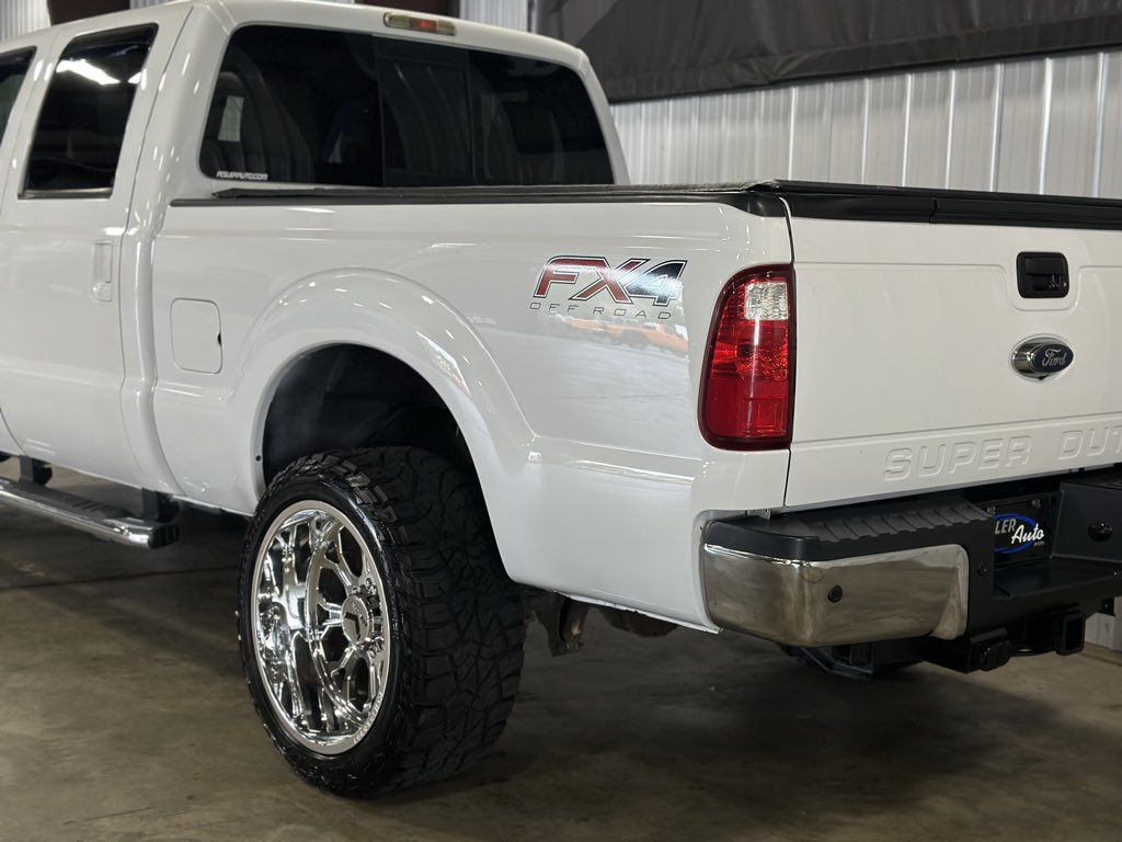 2014 Ford F-350 Lariat photo 14